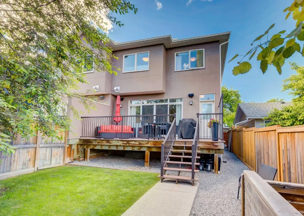 2039 45 Avenue SW Calgary AB T2T 2P6