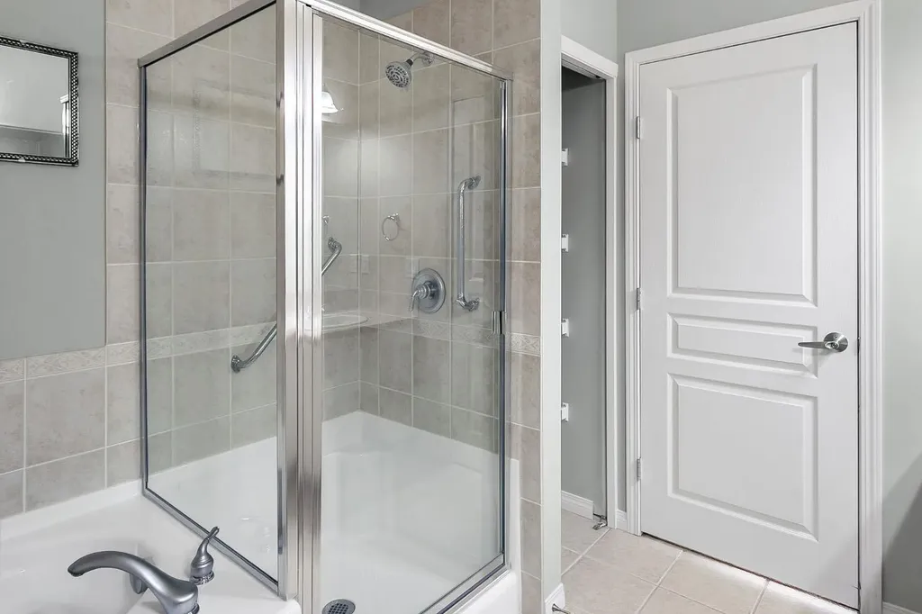 1311 Lake Fraser Green SE Calgary AB T2J 7H6