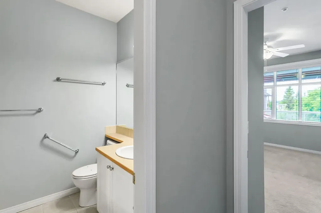 1311 Lake Fraser Green SE Calgary AB T2J 7H6