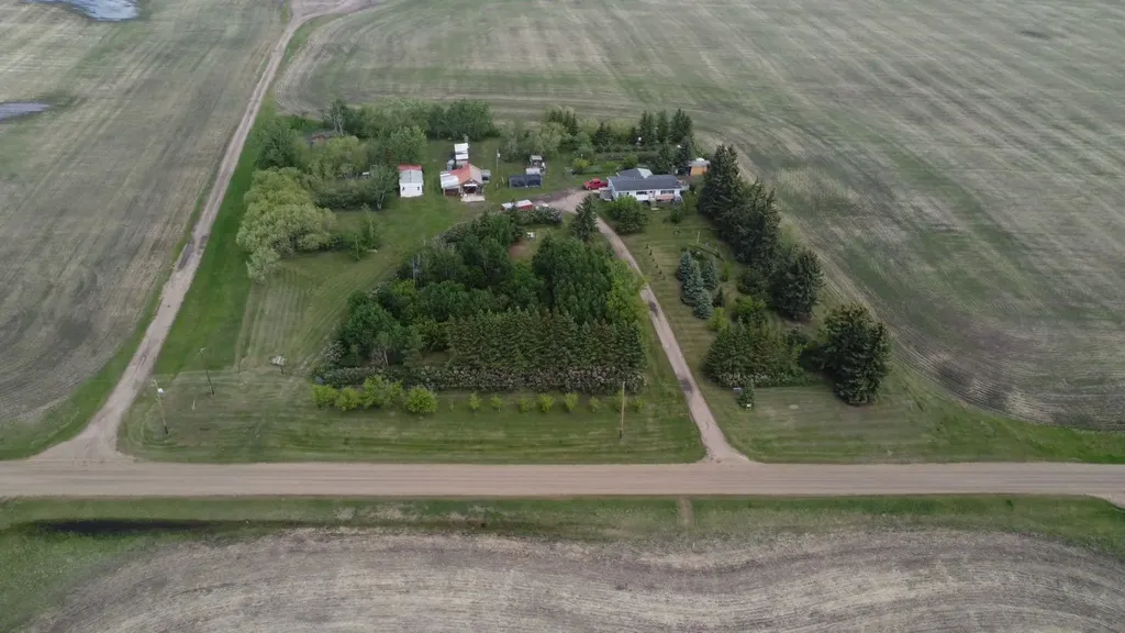 14144 Township Road 422 Rural Flagstaff County AB T0B 1R0