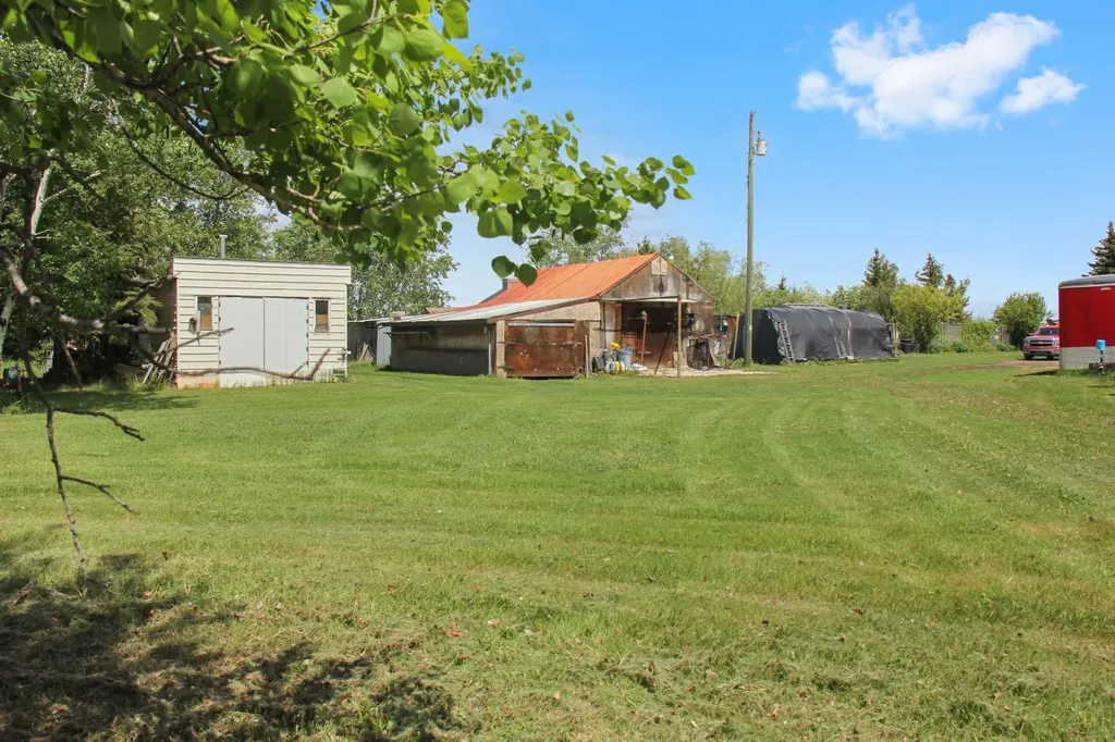 14144 Township Road 422 Rural Flagstaff County AB T0B 1R0