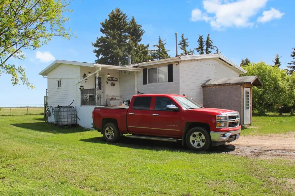14144 Township Road 422 Rural Flagstaff County AB T0B 1R0