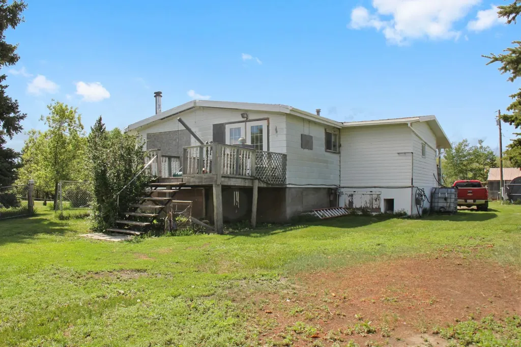 14144 Township Road 422 Rural Flagstaff County AB T0B 1R0