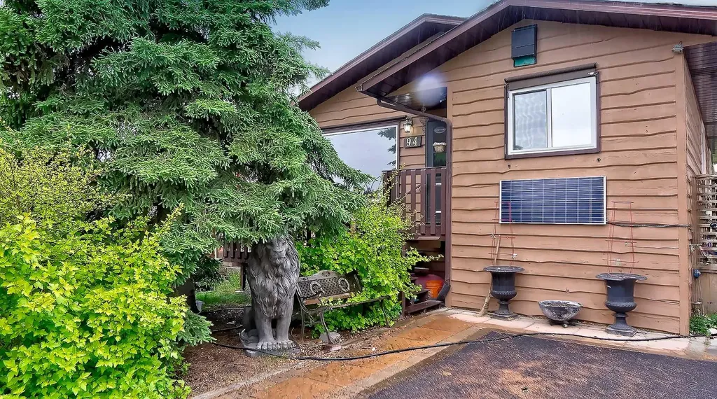 94 Elk Hill SE Airdrie AB T4B 1Y6