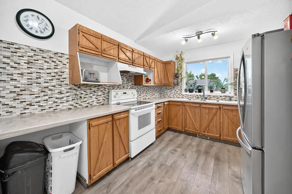94 Elk Hill SE Airdrie AB T4B 1Y6
