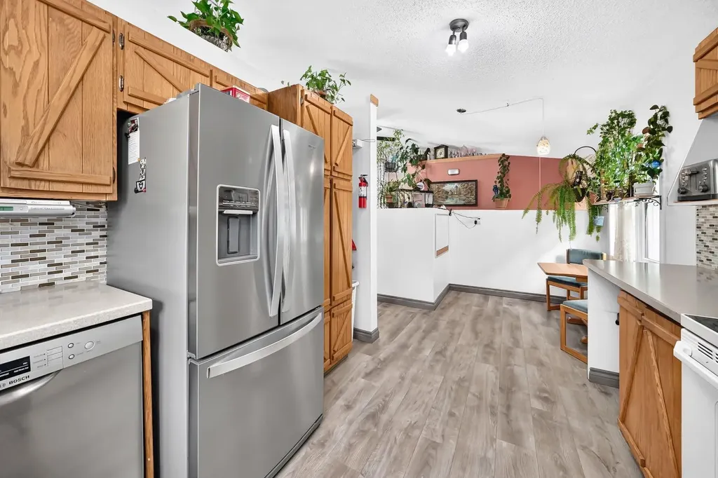 94 Elk Hill SE Airdrie AB T4B 1Y6