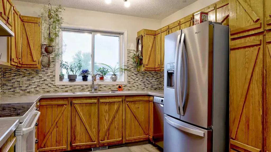 94 Elk Hill SE Airdrie AB T4B 1Y6