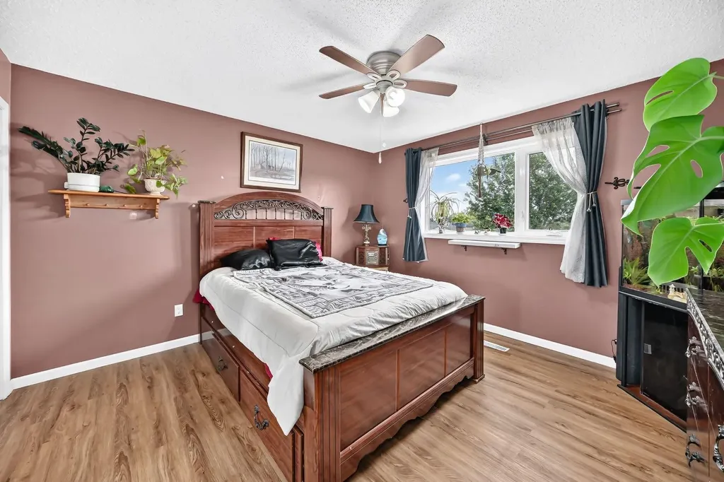 94 Elk Hill SE Airdrie AB T4B 1Y6