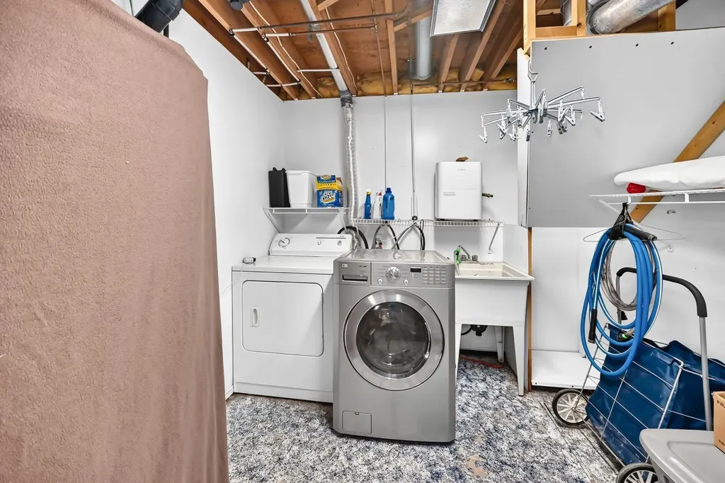 94 Elk Hill SE Airdrie AB T4B 1Y6