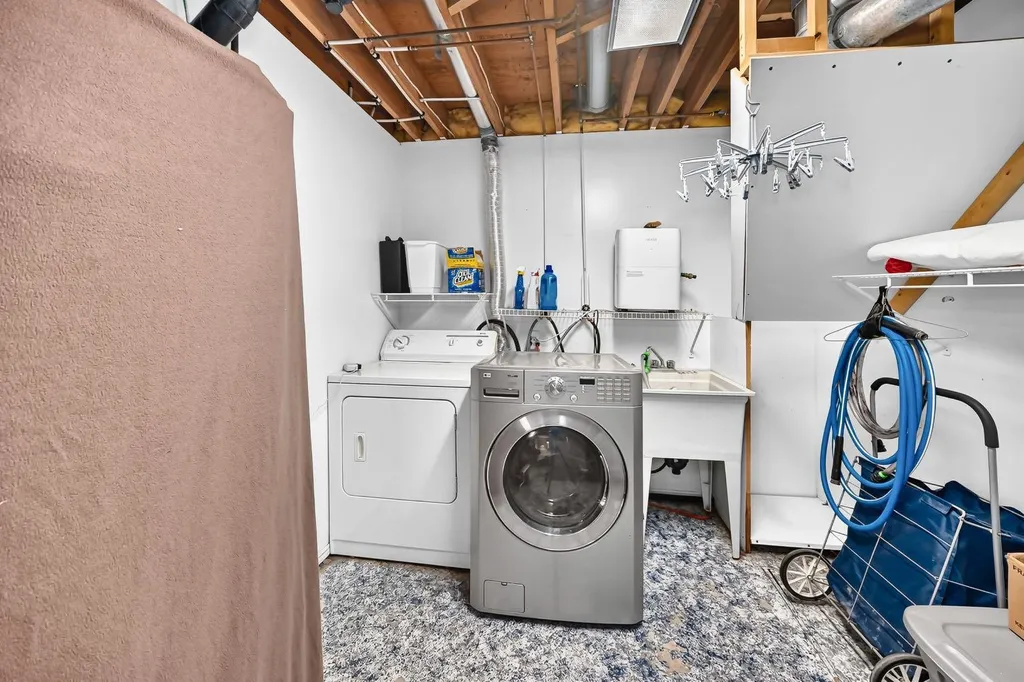 94 Elk Hill SE Airdrie AB T4B 1Y6