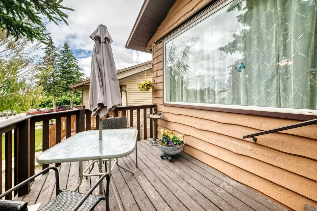 94 Elk Hill SE Airdrie AB T4B 1Y6