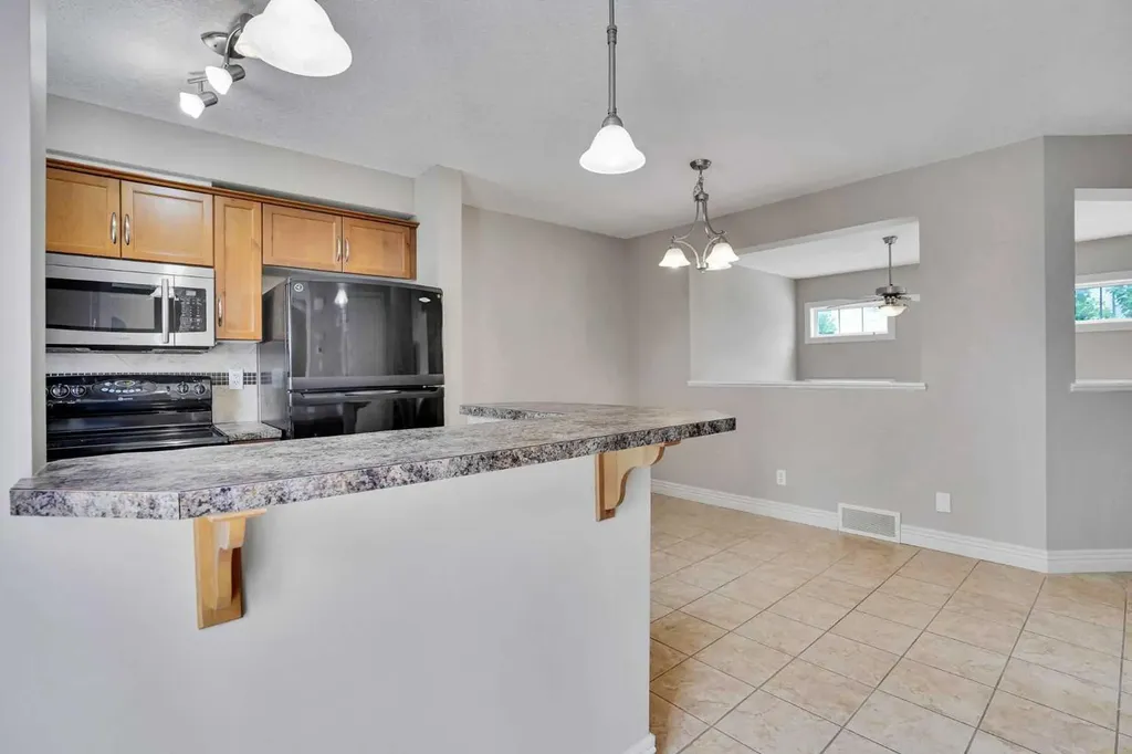19 Royal Oak Plaza NW Calgary AB T3G0B3