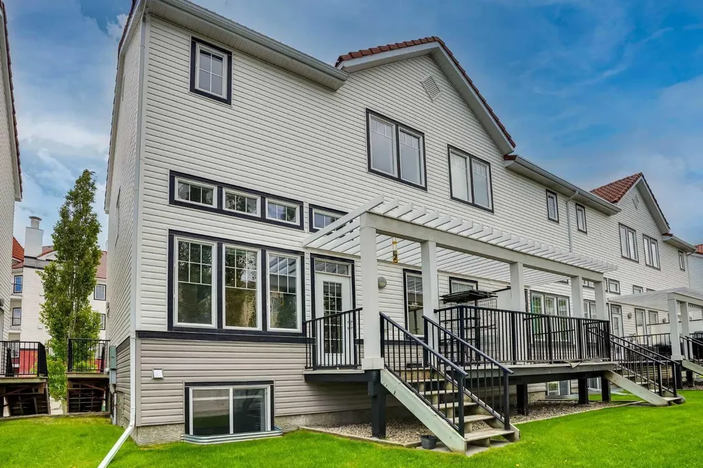 19 Royal Oak Plaza NW Calgary AB T3G0B3
