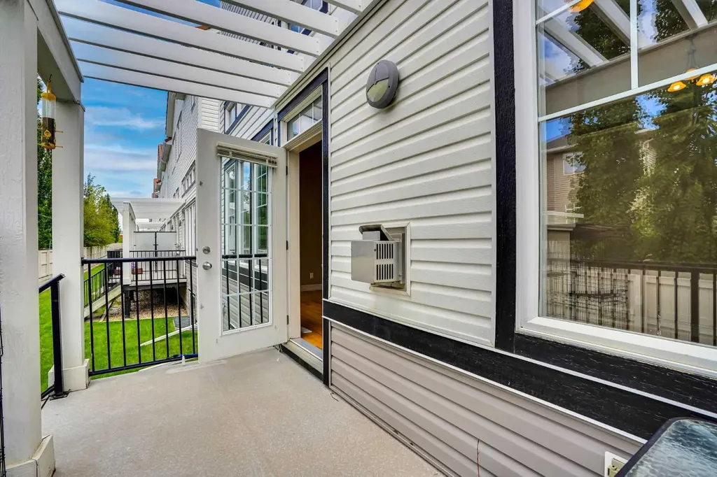 19 Royal Oak Plaza NW Calgary AB T3G0B3