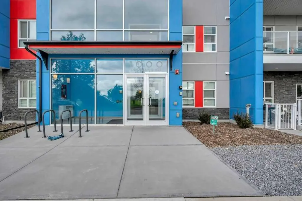 19489 Main Street SE Calgary AB T3M 3J3