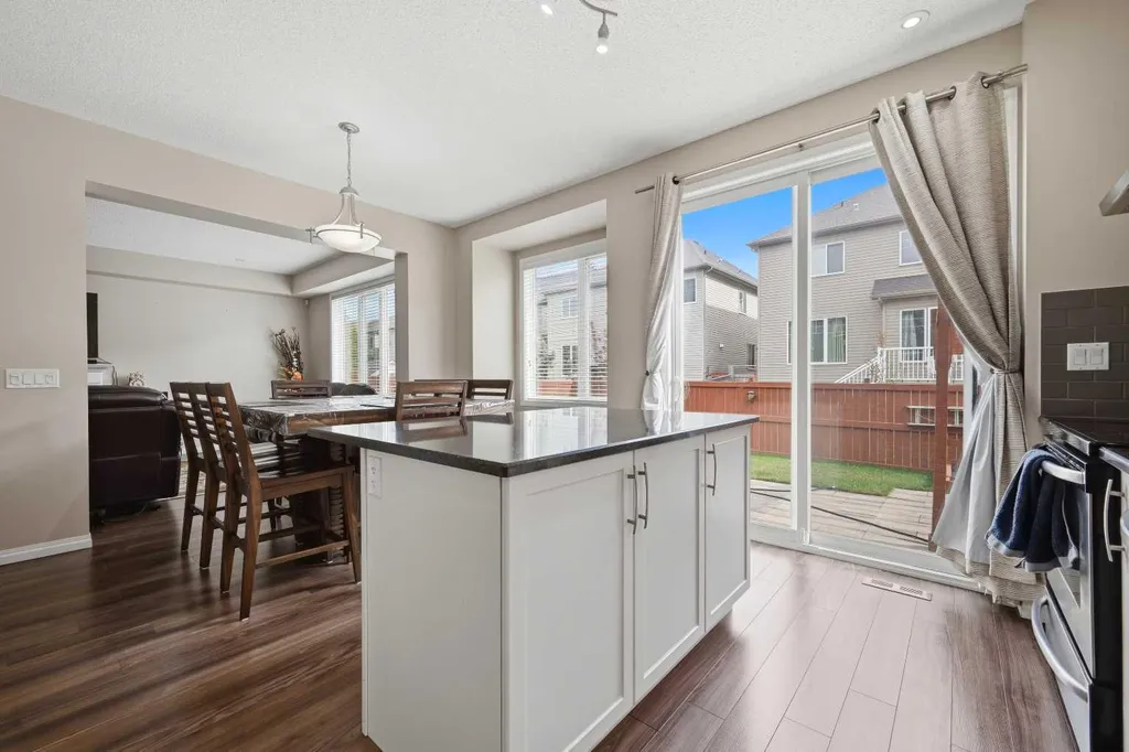 146 Windwood Grove SW Airdrie AB T4B 3S8