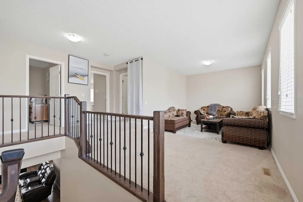 146 Windwood Grove SW Airdrie AB T4B 3S8