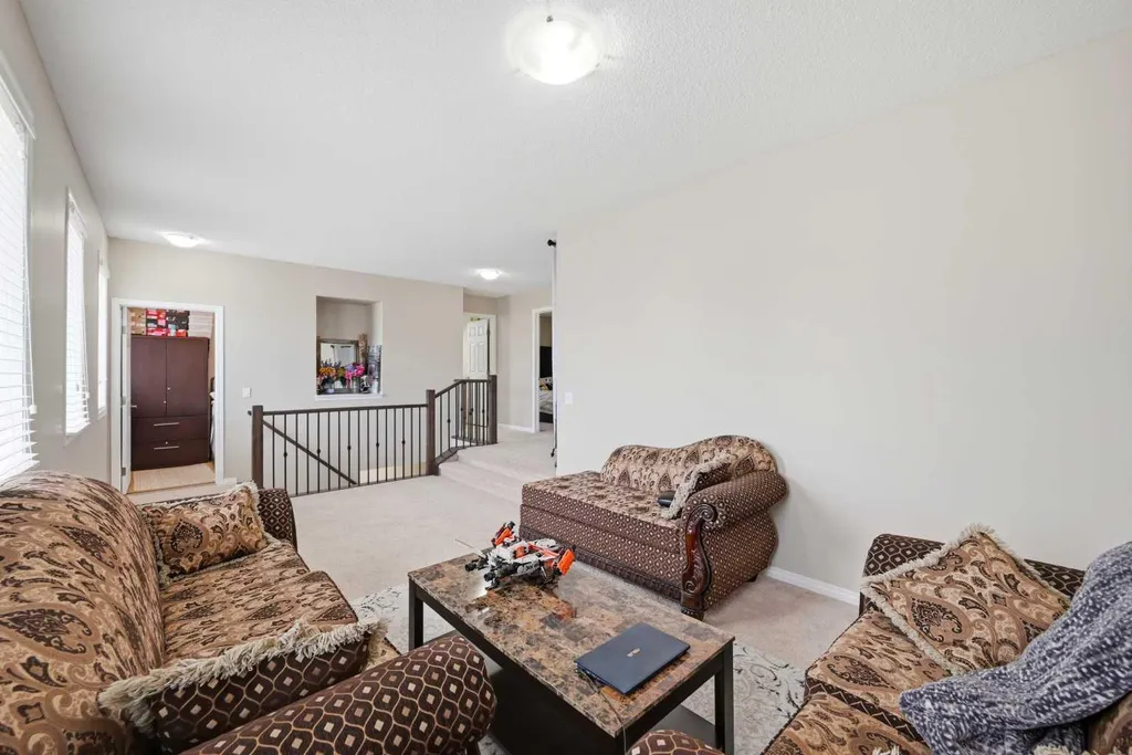146 Windwood Grove SW Airdrie AB T4B 3S8