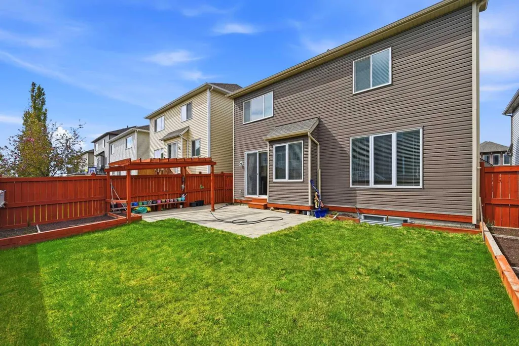 146 Windwood Grove SW Airdrie AB T4B 3S8