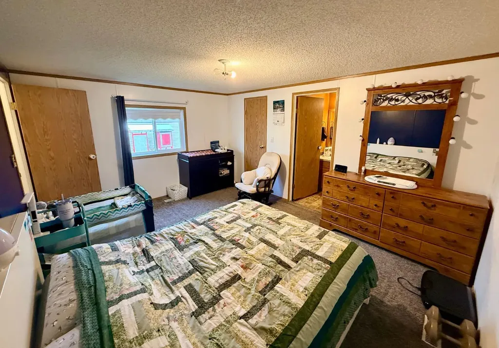 10701 102 Avenue La Crete AB T0H2H0