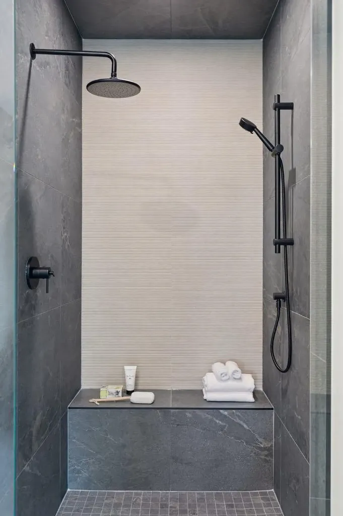 532 51 Avenue SW Calgary AB T2V 0A3
