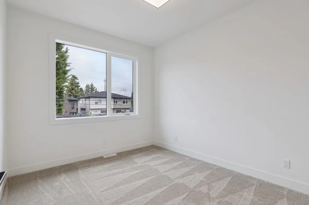 532 51 Avenue SW Calgary AB T2V 0A3