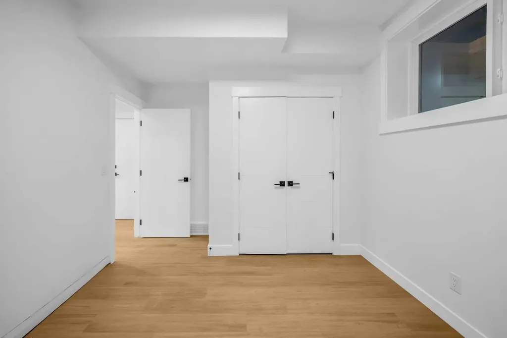 2435 52 Avenue SW Calgary AB T3E 1K5