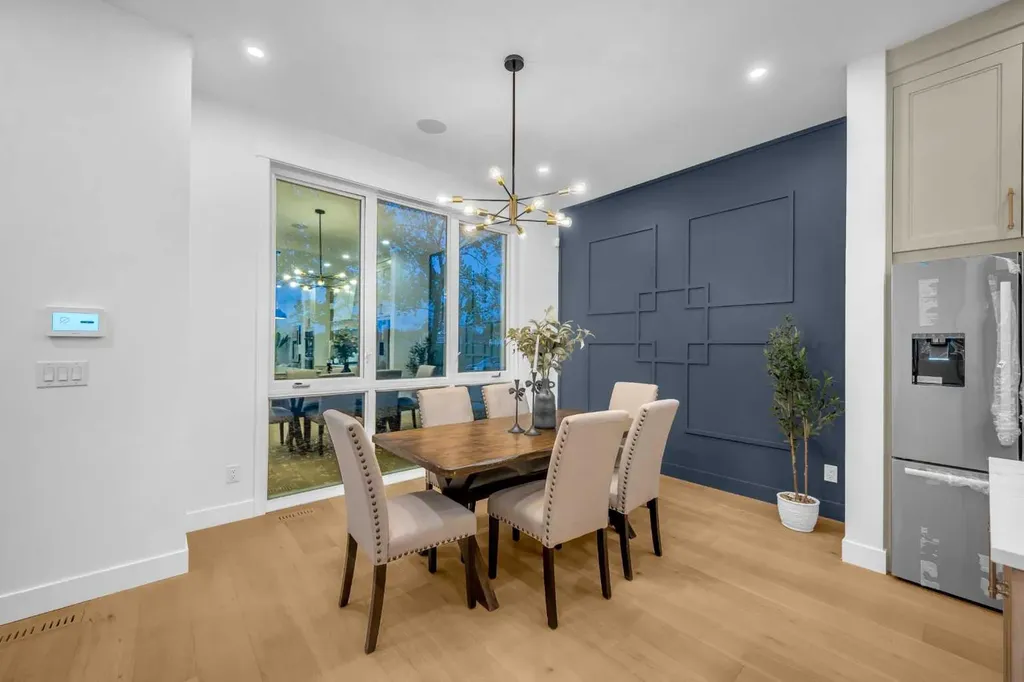2435 52 Avenue SW Calgary AB T3E 1K5