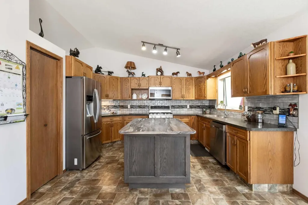 37571 Range Road 262 Rural Red Deer County AB T4E 1C1