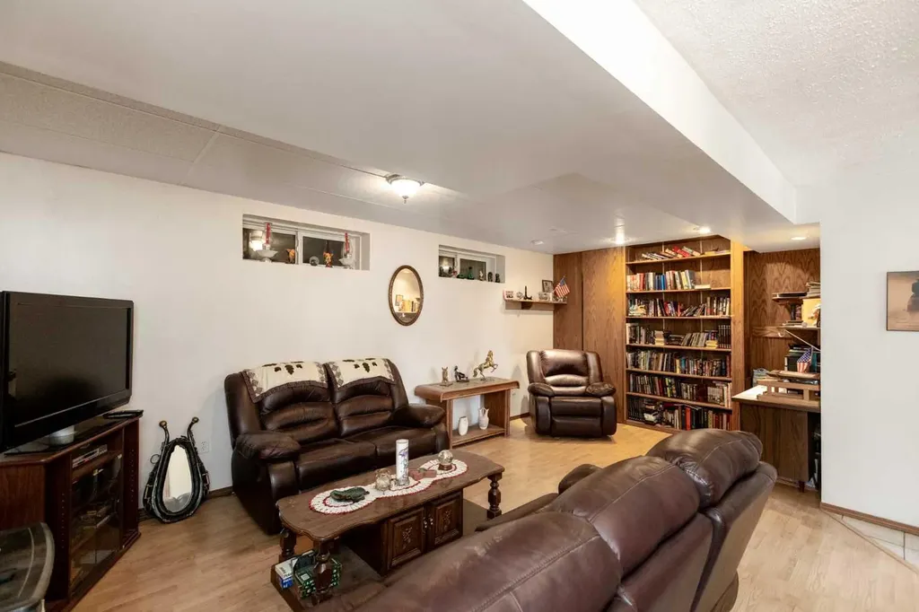 37571 Range Road 262 Rural Red Deer County AB T4E 1C1