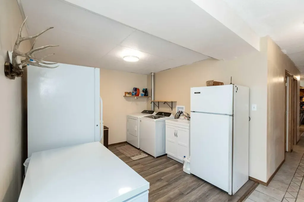 37571 Range Road 262 Rural Red Deer County AB T4E 1C1