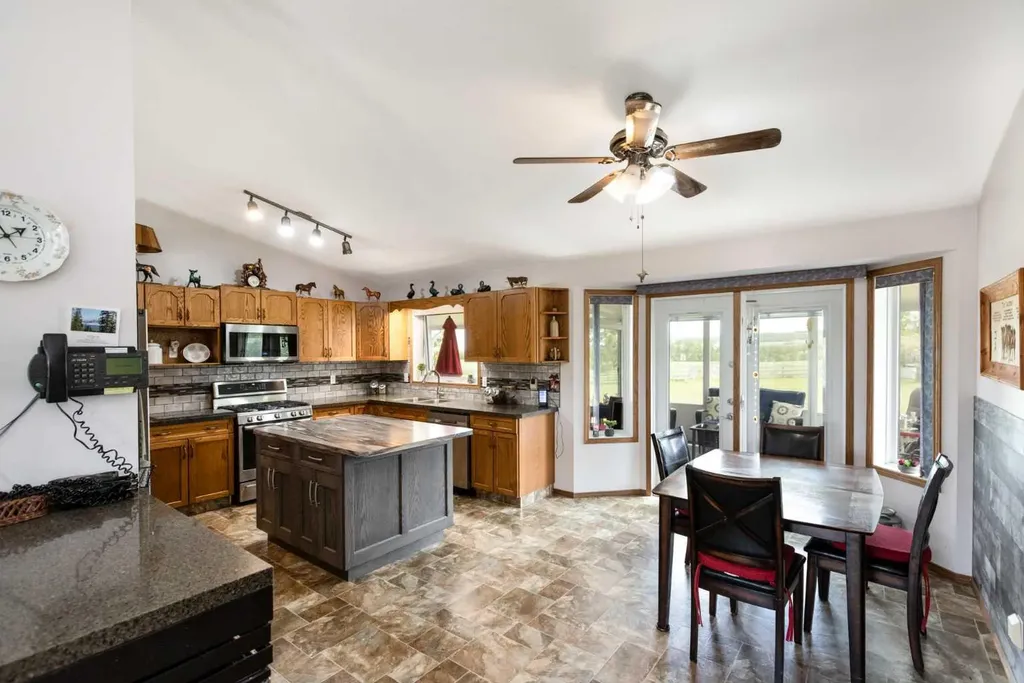 37571 Range Road 262 Rural Red Deer County AB T4E 1C1