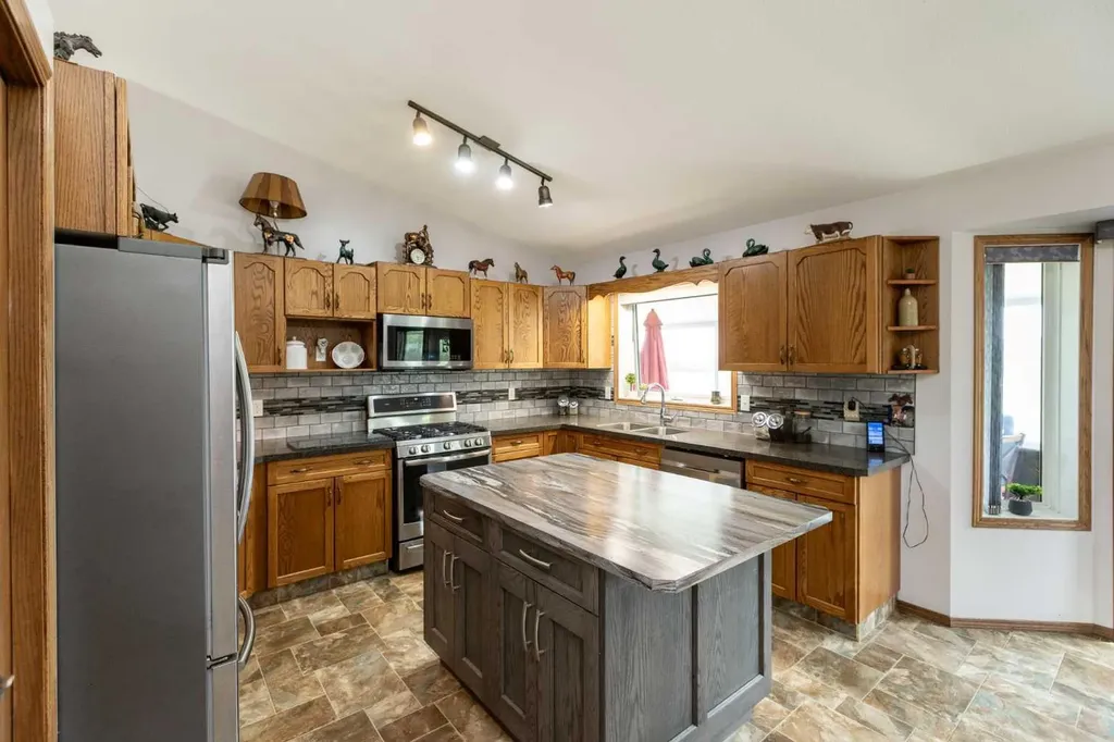 37571 Range Road 262 Rural Red Deer County AB T4E 1C1
