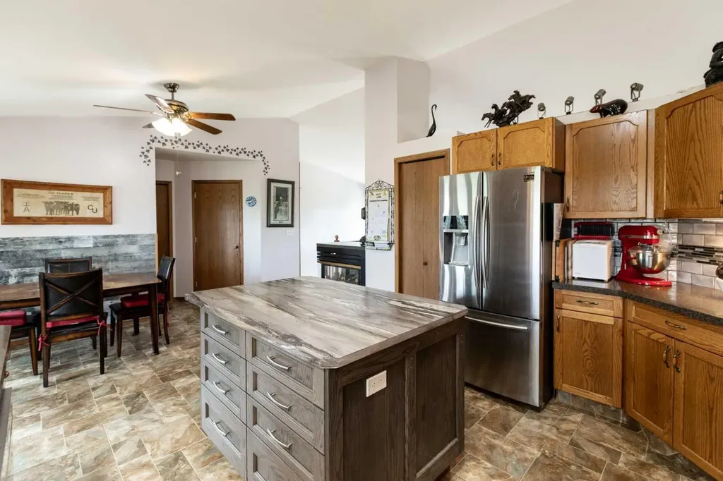 37571 Range Road 262 Rural Red Deer County AB T4E 1C1