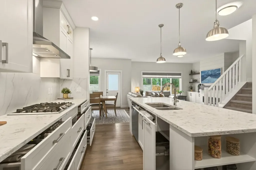 278 Hillcrest Heights SW Airdrie AB T4B 3Z2