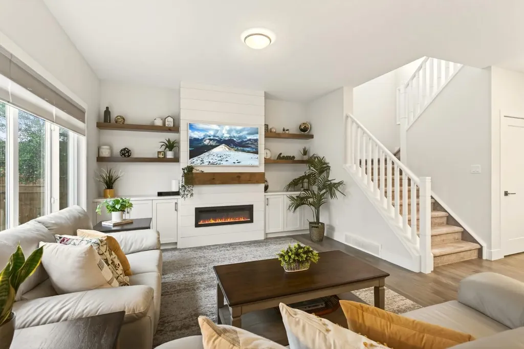278 Hillcrest Heights SW Airdrie AB T4B 3Z2
