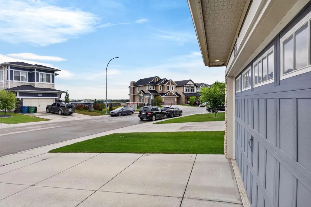 278 Hillcrest Heights SW Airdrie AB T4B 3Z2