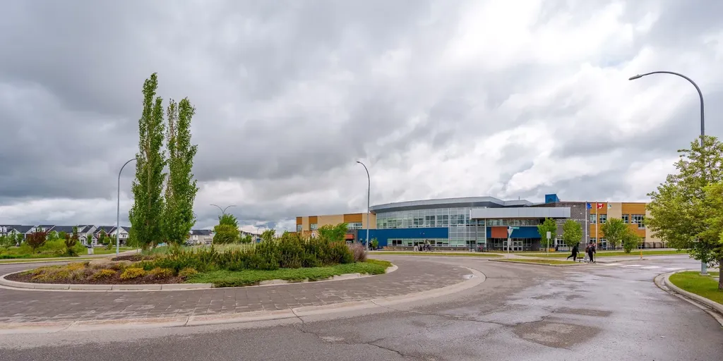 278 Hillcrest Heights SW Airdrie AB T4B 3Z2
