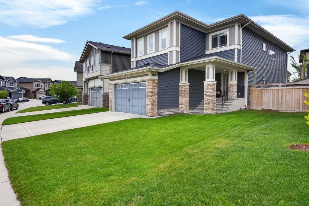 278 Hillcrest Heights SW Airdrie AB T4B 3Z2