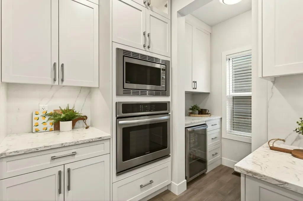 278 Hillcrest Heights SW Airdrie AB T4B 3Z2