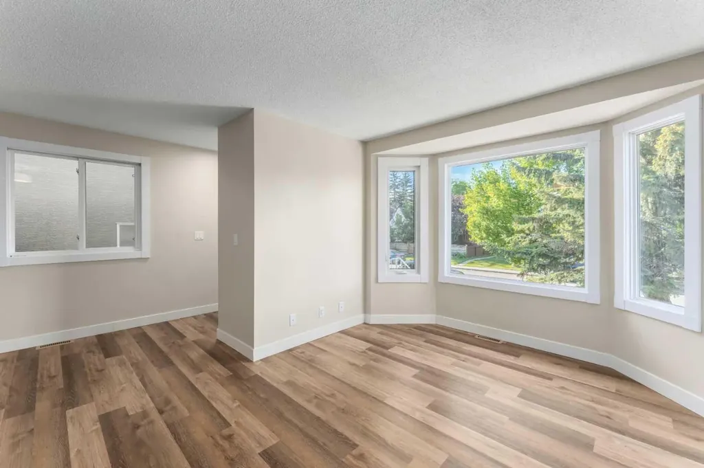 7609 36 Avenue NW Calgary AB T3B2P3