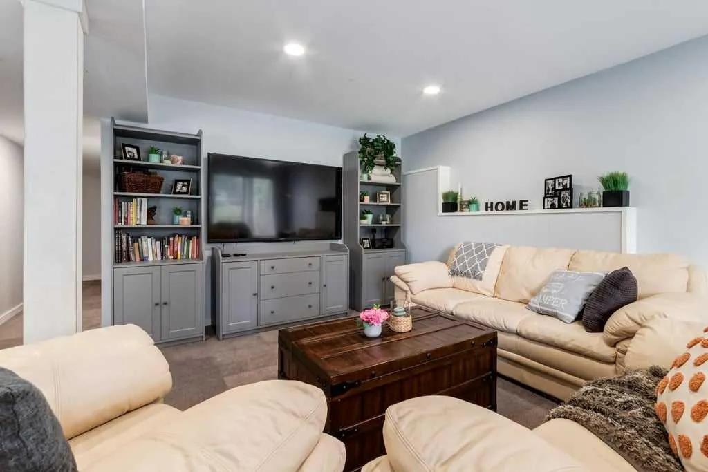 158 Westland Street Okotoks AB T1S 0B3