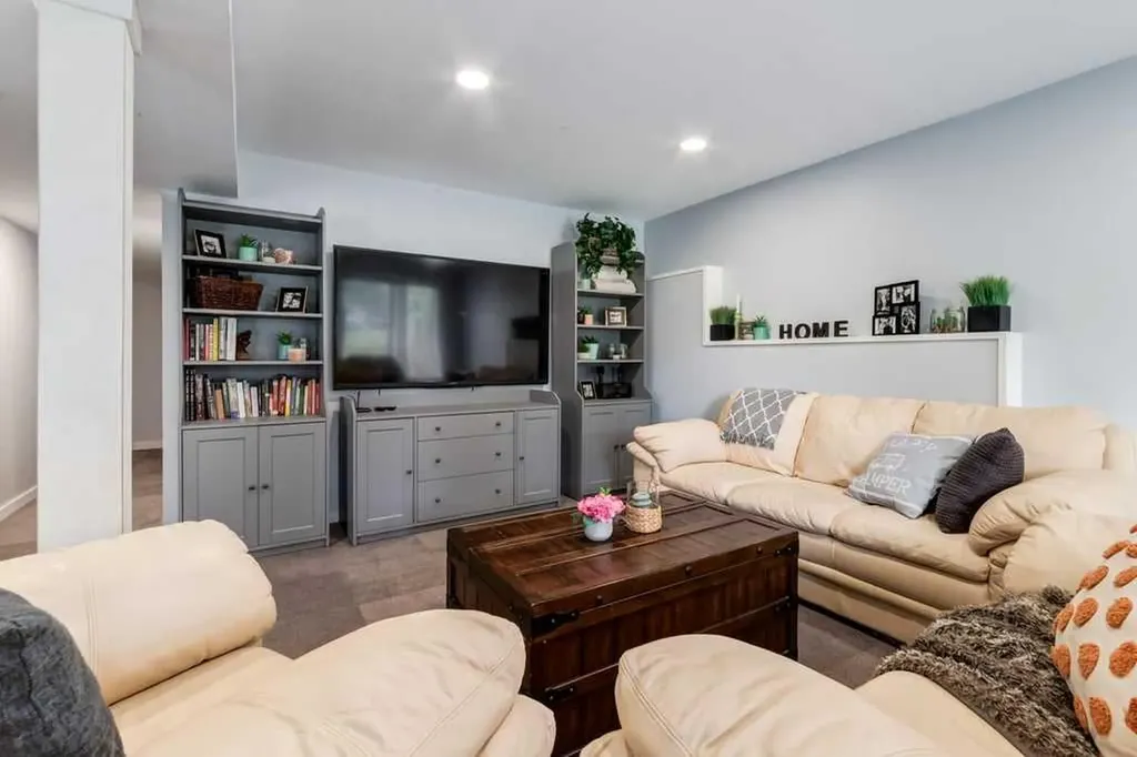 158 Westland Street Okotoks AB T1S 0B3