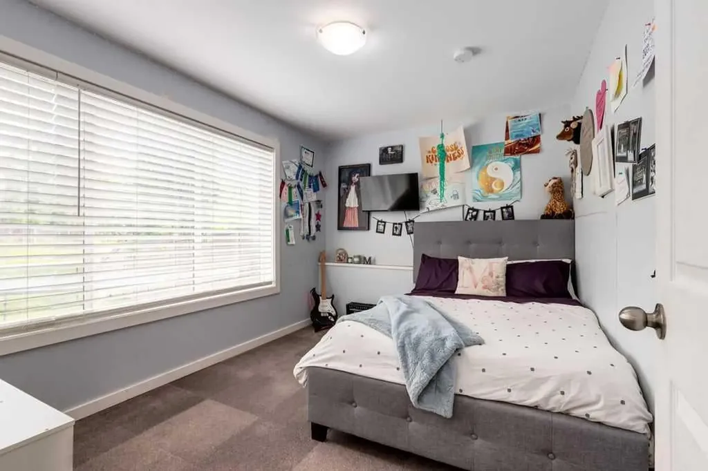 158 Westland Street Okotoks AB T1S 0B3