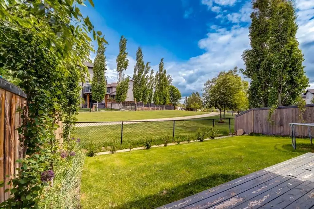 158 Westland Street Okotoks AB T1S 0B3