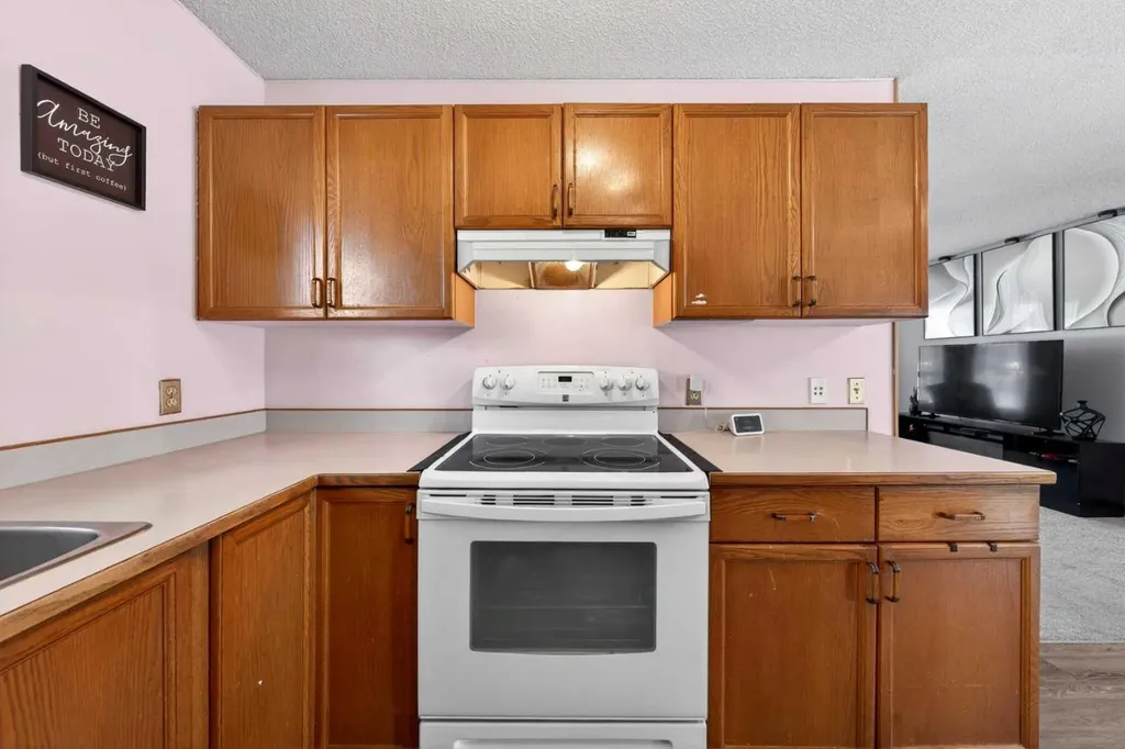 31 Martinridge Grove NE Calgary AB T3J 3M2