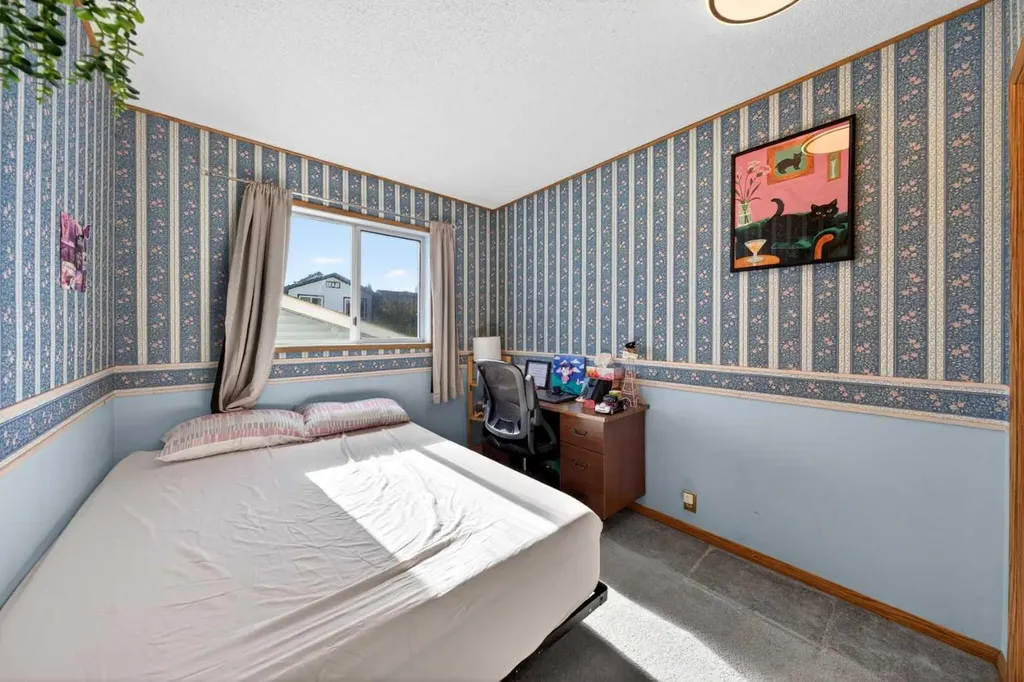 31 Martinridge Grove NE Calgary AB T3J 3M2