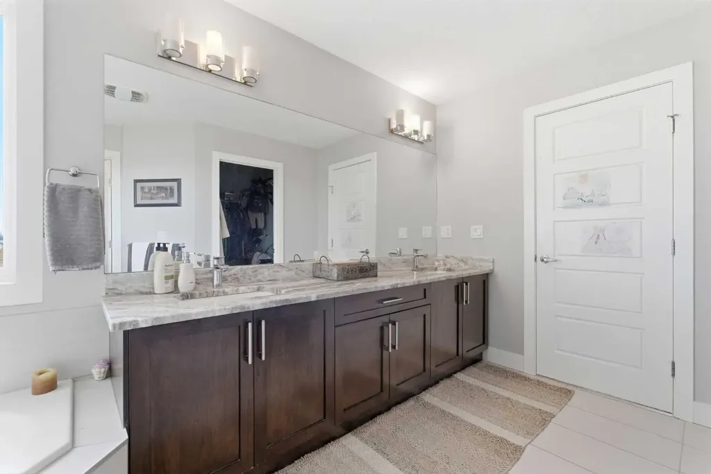 1469 Aldrich Place Carstairs AB T0M 0N0