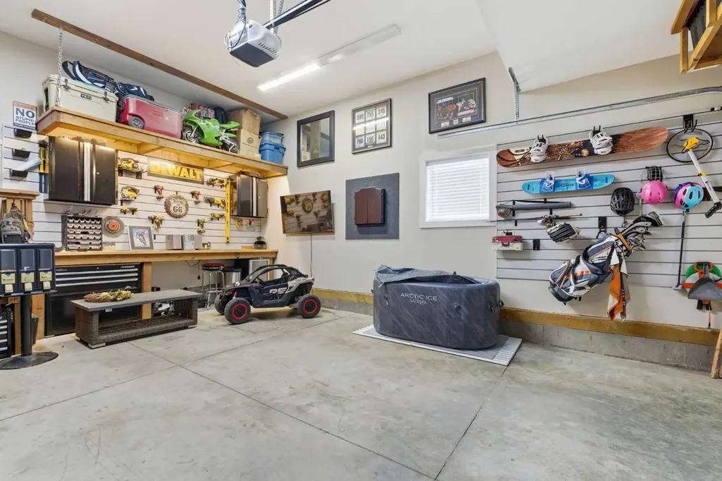 1469 Aldrich Place Carstairs AB T0M 0N0