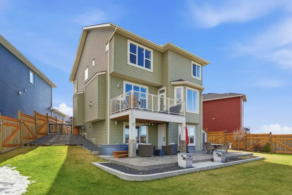 1469 Aldrich Place Carstairs AB T0M 0N0